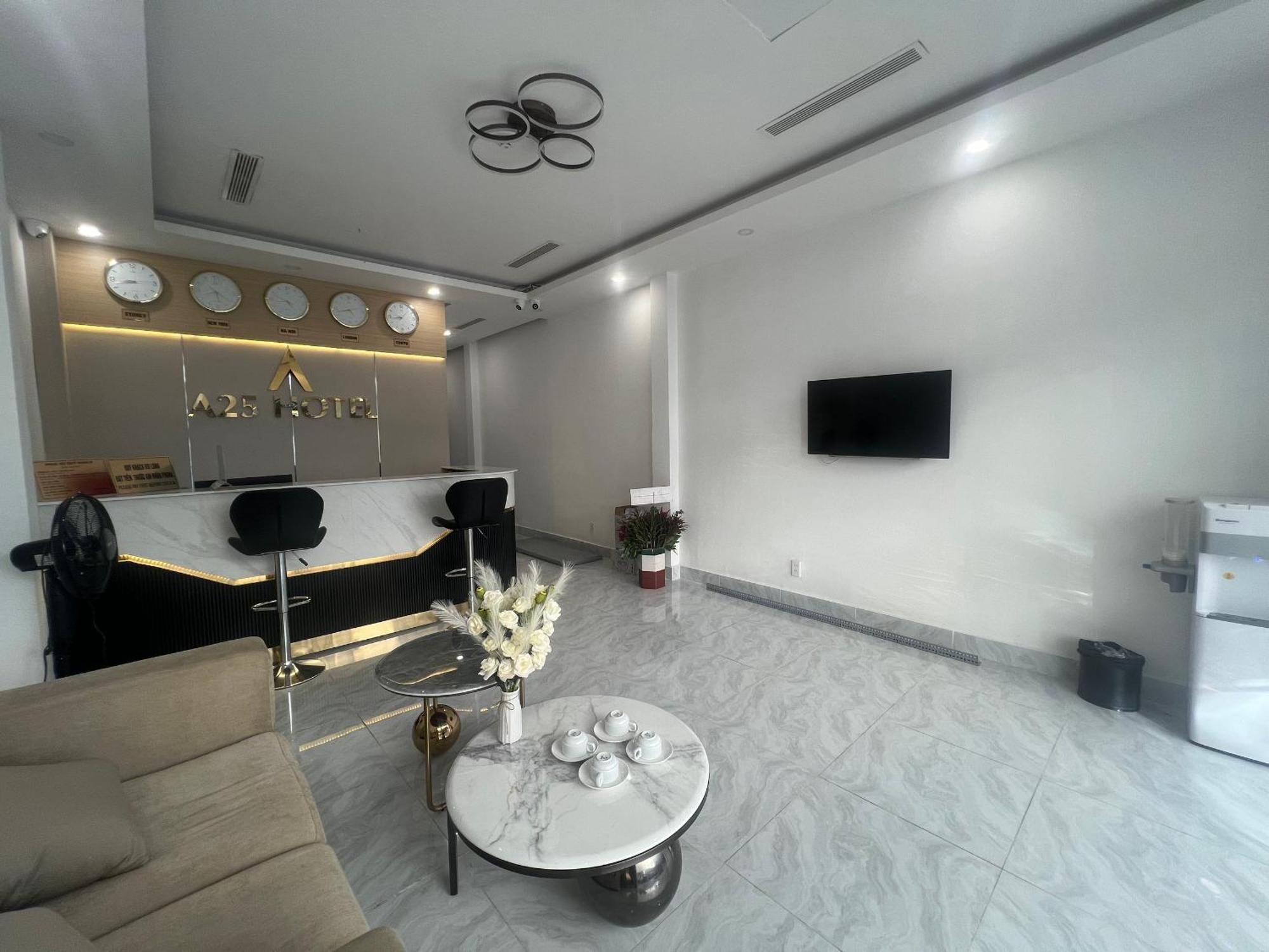 A25 Hotel - 14 Ho Huan Nghiep Bandar Ho Chi Minh Luaran gambar